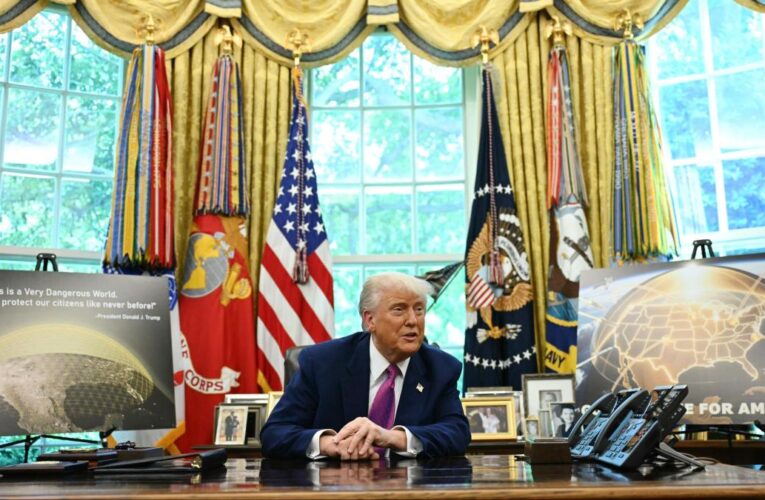 Donald Trump prohíbe la entrada a Estados Unidos de personas provenientes de 12 países, esta es la lista completa