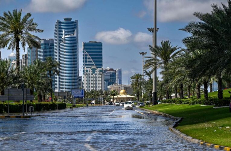 Siembra de nubes en el desierto con la ayuda de la IA: la apuesta de los Emiratos Árabes Unidos para controlar la falta de agua